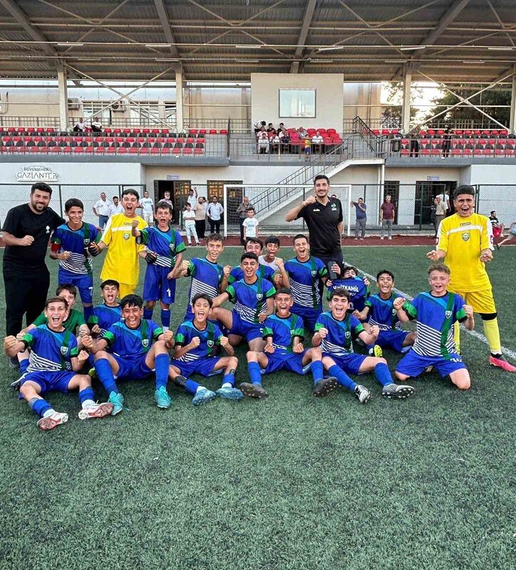 ŞEHİTKAMİL U13 FUTBOL TAKIMI “NAMAĞLUP ŞAMPİYON”