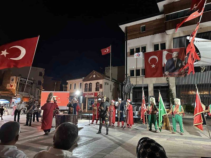 SINDIRGI’DA 15 TEMMUZ DEMOKRASİ