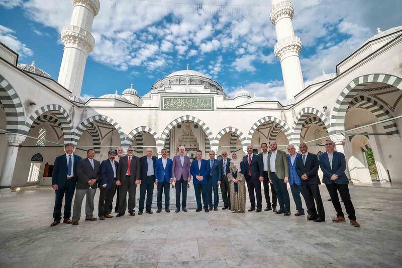 TBMM BAŞKANI KURTULMUŞ, ABD'DE BÜYÜKELÇİ ÖNAL VE MÜSLÜMAN TOPLUM LİDERLERİ