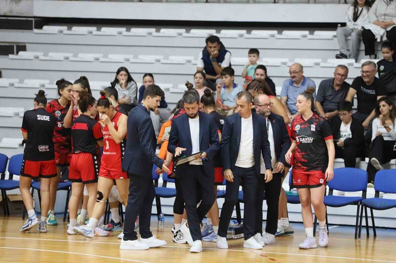 TURGUTLU BELEDİYESİ KADIN BASKETBOL