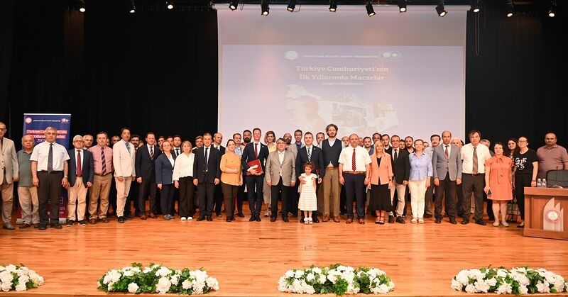 “Türkiye Cumhuriyeti’nin İlk Yıllarında Macarlar Sergisi ve Konferansı” düzenlendi