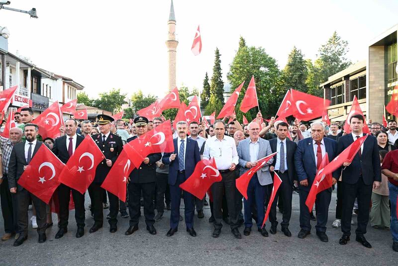 UŞAK'TA 15 TEMMUZ DEMOKRASİ