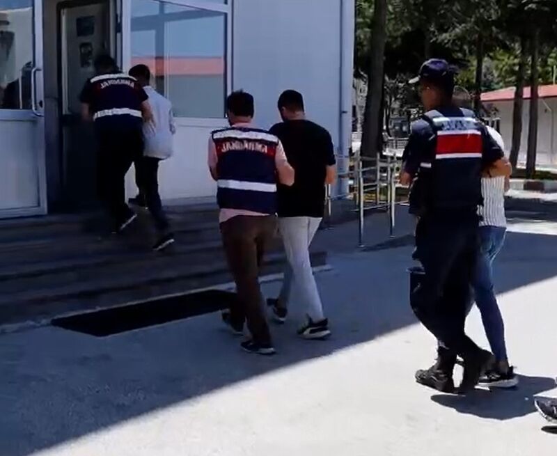 AFYONKARAHİSAR’DA JANDARMA TARAFINDAN UYUŞTURUCU