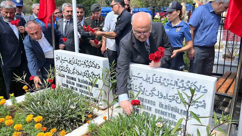 Vali Köşger: “Hainler Türk milletine kendi silahını doğrultulmaya çalıştı”