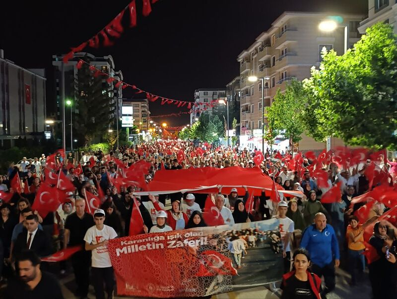 VAN’DA 15 TEMMUZ DEMOKRASİ