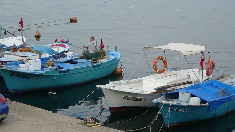 KARADENİZ’DE BUGÜNLERDE KIYI BALIKÇILARIN