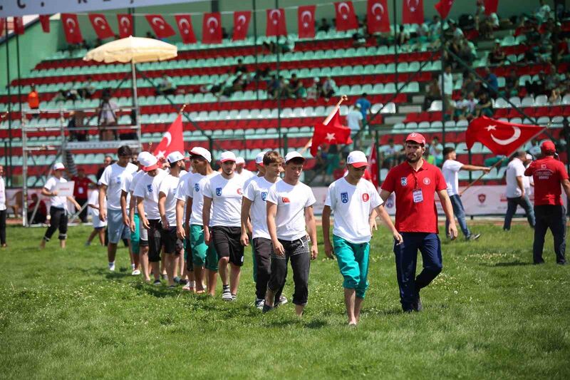 1. Geleneksel Taha Akgül Karakucak Güreşleri başladı