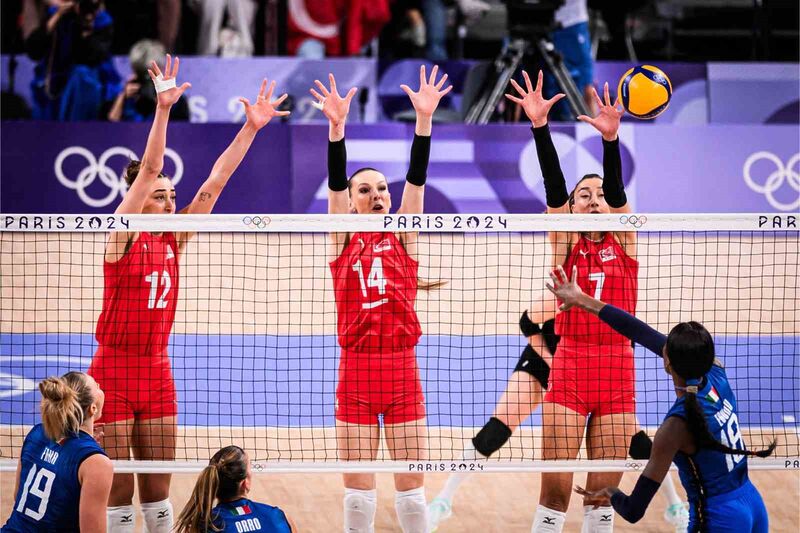 A Milli Kadın Voleybol Takımı, İtalya’ya mağlup oldu