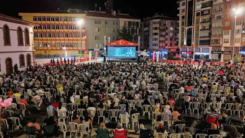 AFYONKARAHİSAR’DA AYBÜKE: ÖĞRETMEN OLDUM