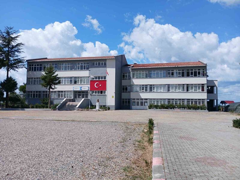 SAMSUN'UN ALAÇAM İLÇESİNDE İLKOKUL