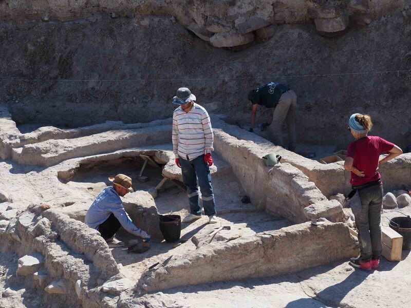 ARSLANTEPE HÖYÜĞÜ’NDE YENİ BULGULARA