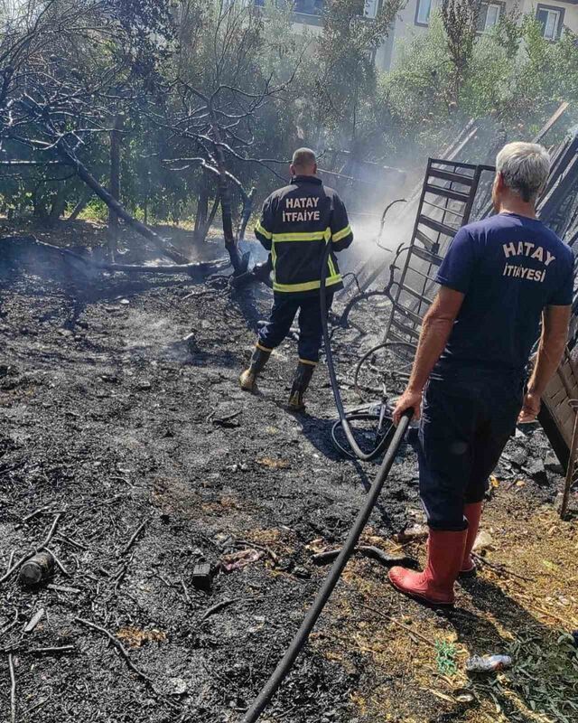 HATAY’DA YAŞANAN BAHÇE YANGINI