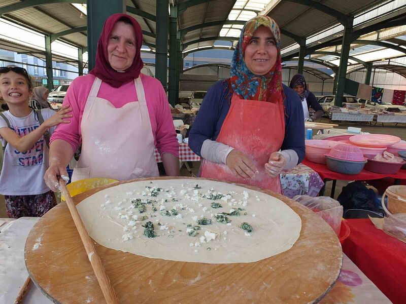 Balıkesir’de Hanımeli Pazarı, kadınları iş sahibi yaptı