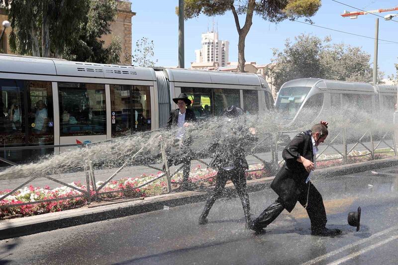 BATI KUDÜS’TE ZORUNLU ASKERLİK