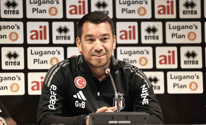 Bronckhorst: “İki maçın sonunda gruplara kalmış olmayı istiyoruz”