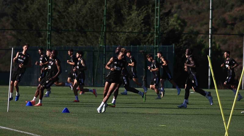 Cher Ndour, Beşiktaş’la ilk antrenmanına çıktı