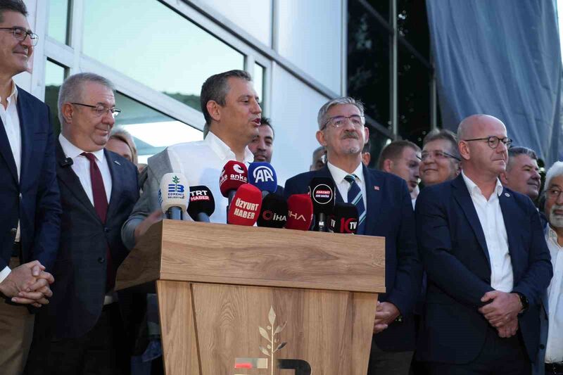 CHP Genel Başkanı Özel: “Biz sadece bu halkın gerçek sorunlarına odaklanmak istiyoruz”