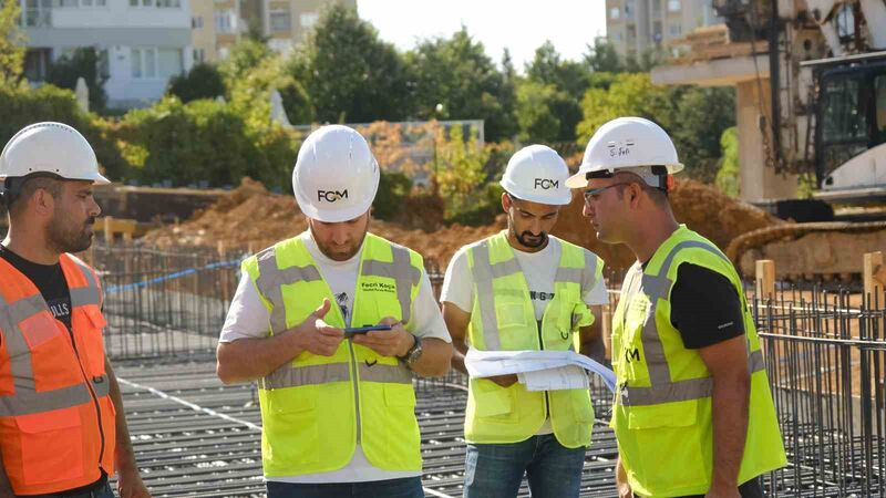 TÜRKİYE'DE ÇEŞİTLİ ÜNİVERSİTELERDEN MEZUN