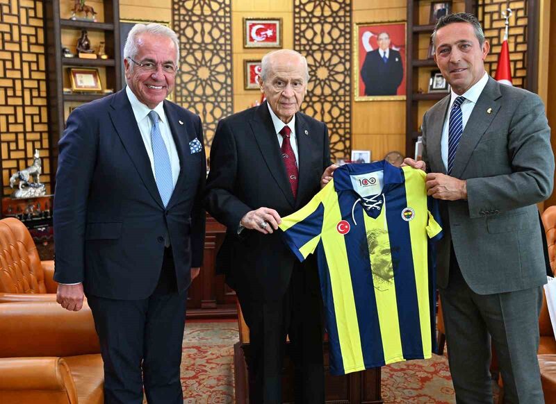 Fenerbahçe’den siyasi parti ziyaretleriyle ilgili iddialara yanıt