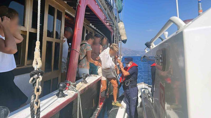 Gezi teknesinde yaralanan vatandaş tahliye edildi