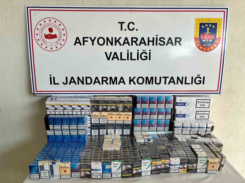 AFYONKARAHİSAR’DA KAÇAK SİGARA SATIŞI