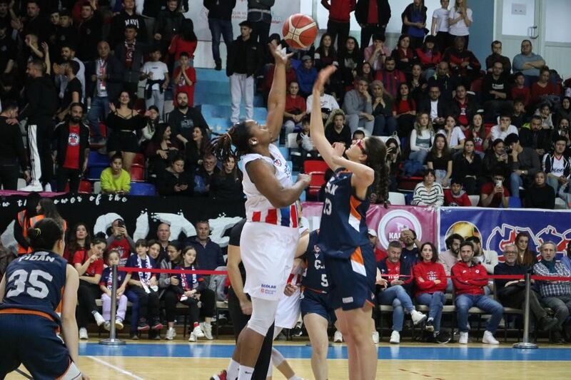 Kadınlar Basketbol Süper Ligi’ne çıkan takım sponsor bulamayınca başkanı böyle sitem etti