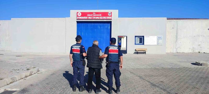 Karı koca çift cinsel istismar suçundan tutuklandı