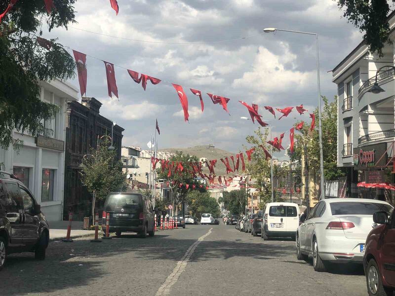 KARS’TA CADDE VE SOKAKLAR