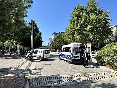 KASTAMONU'DA SOKAK ORTASINDA TABANCA