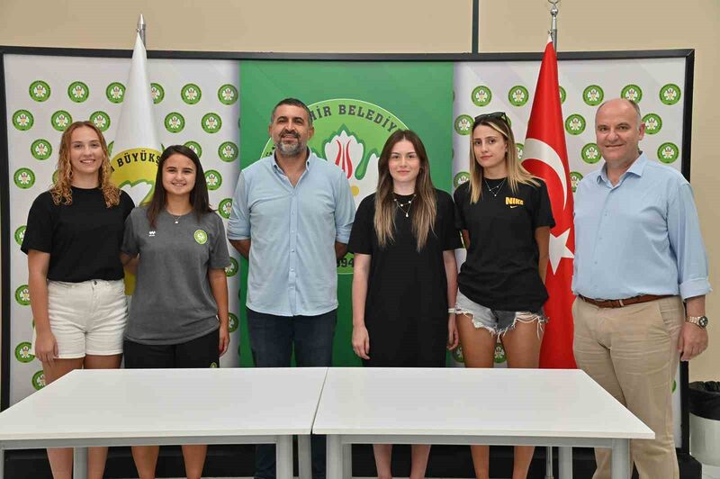 Manisa BBSK Kadın Voleybol Takımı’ndan üç transfer