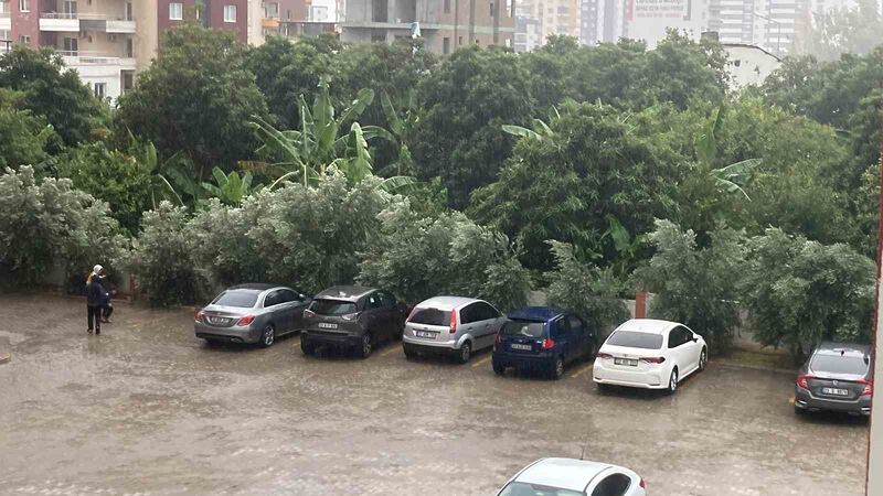 Mersin’de Toroslardan sahile kadar yağmur etkili oldu