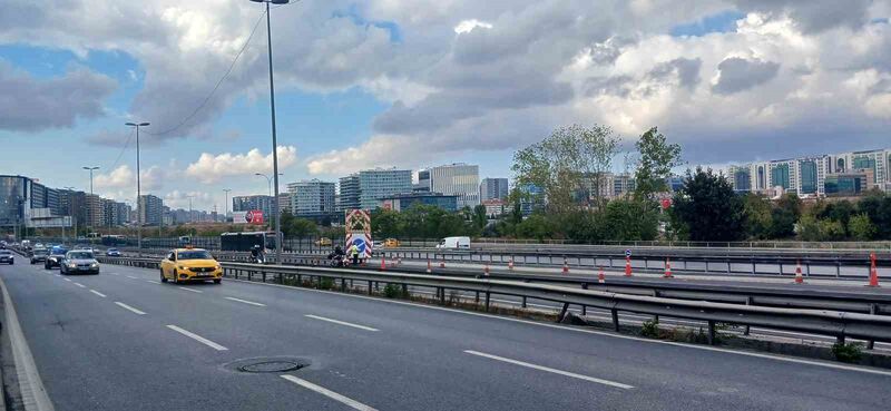 Ölümlü metrobüs kazası sonrası İBB’den ışıklı işaret levhalı önlem