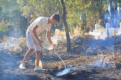 ANTALYA'DA ÇIKAN ORMAN YANGINI