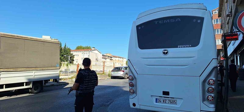 BAYRAMPAŞA’DA PARK SEBEBİYLE TARTIŞTIĞI