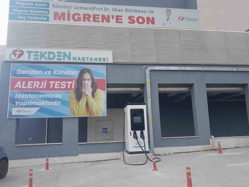 Şarj istasyonu kuran Tekden Hastanesi, Denizli’de bir ilke imza attı