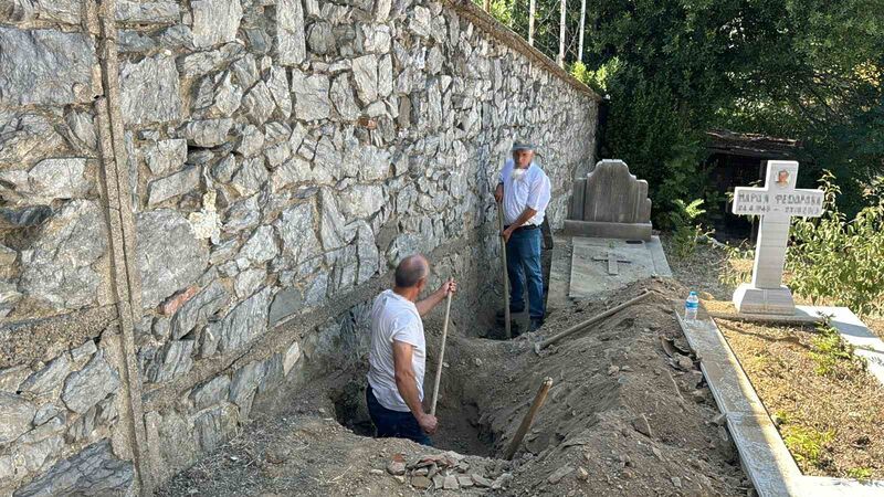 ŞİŞLİ’DEKİ RUM ORTODOKS MEZARLIĞI’NDA