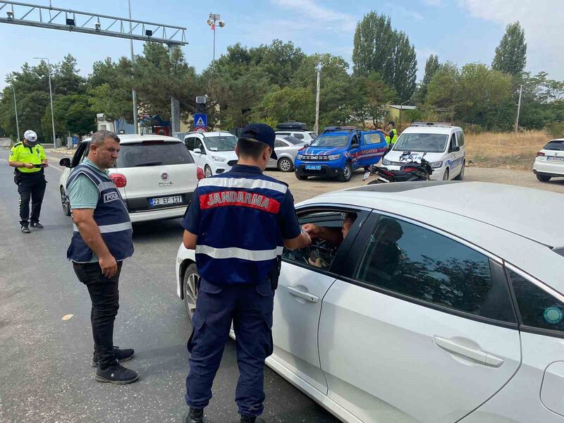 Süloğlu’nda emniyet ve jandarmadan ortak uygulama