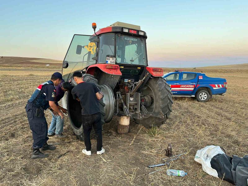 TARLADA MAHSUR KALAN ÇİFTÇİYE