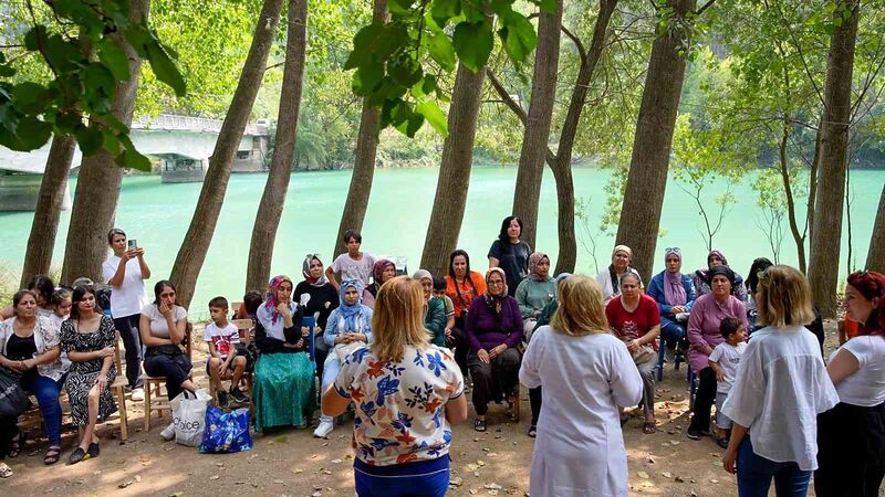 Tarsuslu kadınlar doğada hem spor yaptı, hem uzmanlardan eğitim aldı