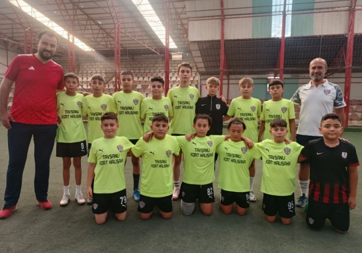 Tavşanlı Futbol Akademisi futbolcuları Sivas U 12 Cup’da