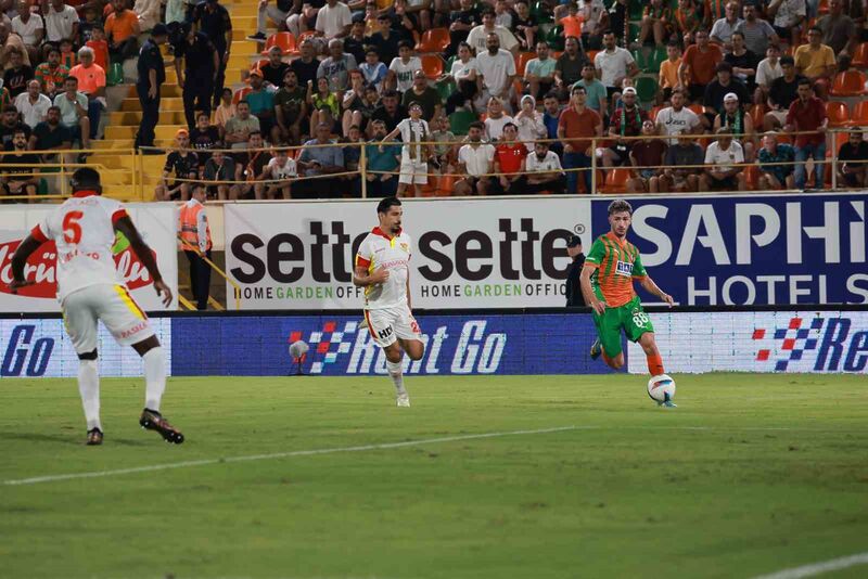 Trendyol Süper Lig: Corendon Alanyaspor: 0 – Göztepe: 1 (İlk yarı)