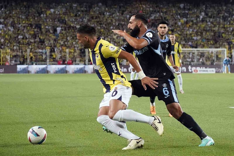 Trendyol Süper Lig: Fenerbahçe: 1 – Adana Demirspor: 0 (İlk yarı)