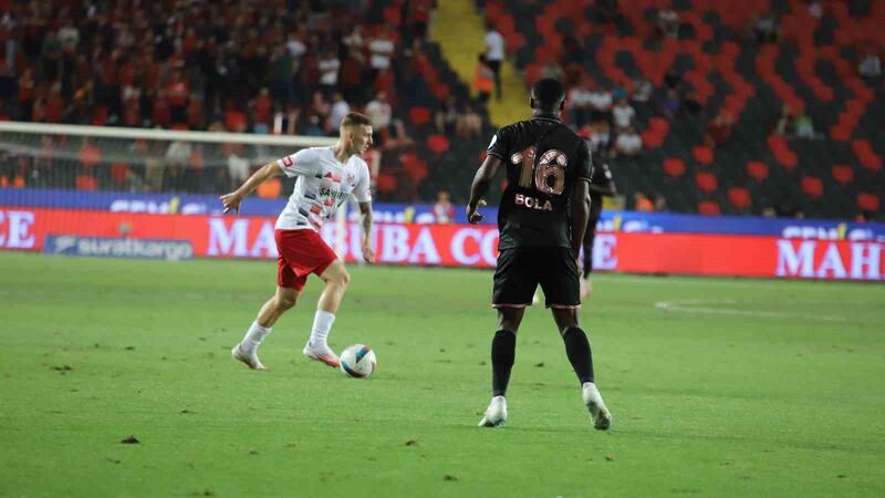 Trendyol Süper Lig: Gaziantep FK: 0 – Samsunspor: 1 (İlk yarı)