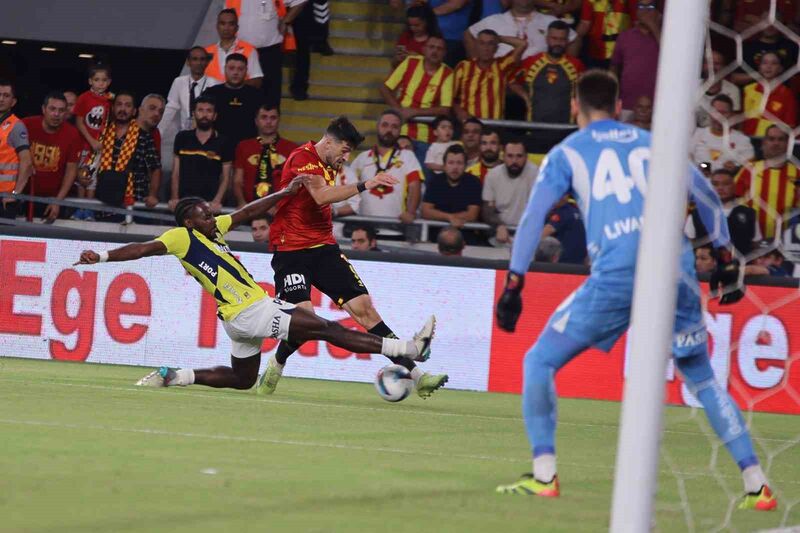 Trendyol Süper Lig: Göztepe:0 – Fenerbahçe:2  (İlk yarı)