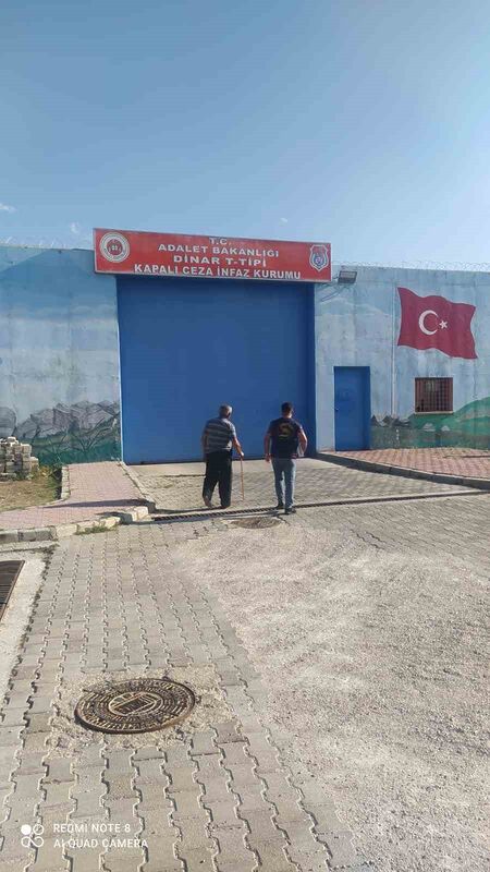 AFYONKARAHİSAR’DA KAÇAK ŞAHIS YAKALANDI