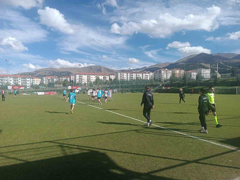 TÜRKİYE FUTBOL FEDERASYONU KADINLAR