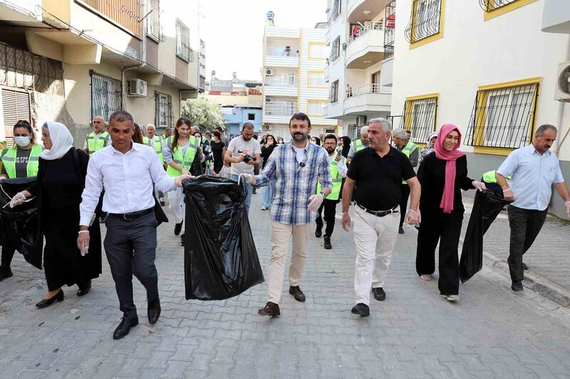 AKDENİZ BELEDİYESİ, 'DÜNYA TEMİZLİK