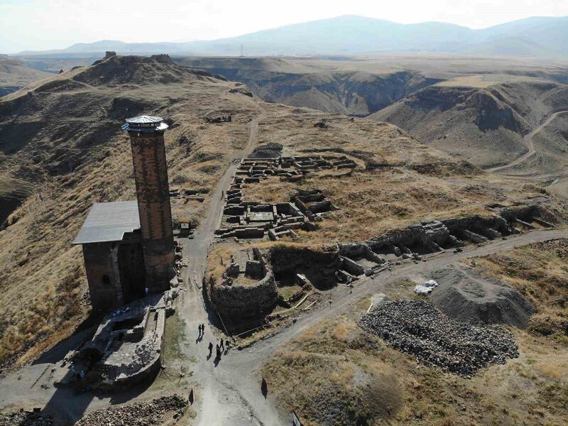 ANİ'DE SELÇUKLU DÖNEMİNE AİT