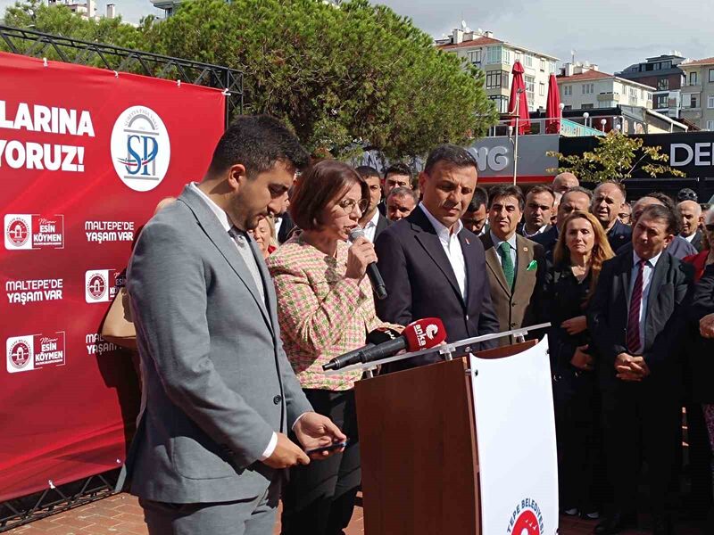 MALTEPE BELEDİYE BAŞKANI ESİN KÖYMEN, MALTEPE SAHİLİ'NDE BULUNAN BAKİRELER ANITI