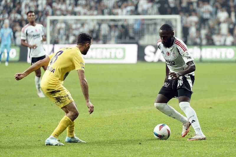 BEŞİKTAŞ’IN 30 YAŞINDAKİ FUTBOLCUSU